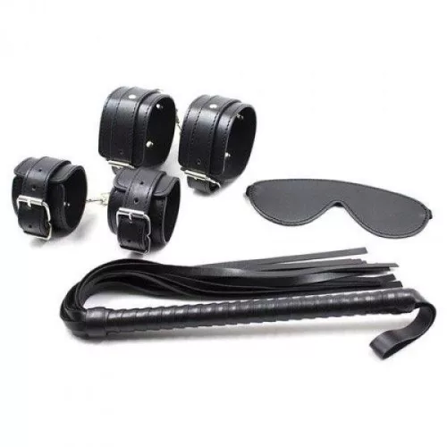 Toys4Lovers BDSM szett szemmaszkkal, bilincsekkel, paskolóval fekete