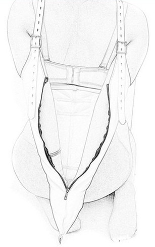 Camisole Strict Leather – cipzáras bőr top elegancia