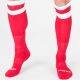 Piros-fehér fociz socks – stílusos sportélmény