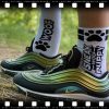 SNEAKFREAXX - prémium kutyás zoknik feketében és fehérben