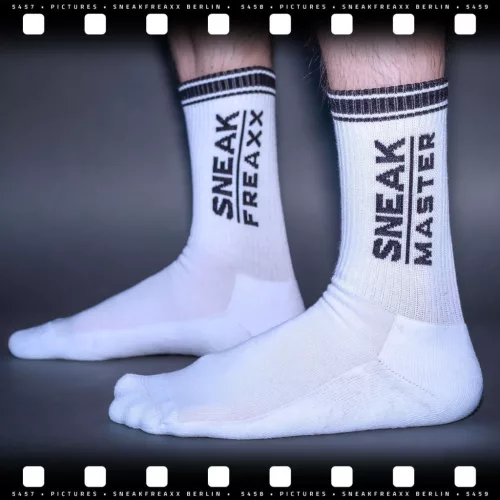 SNEAK MASTER – stílusos fehér-fekete zokni