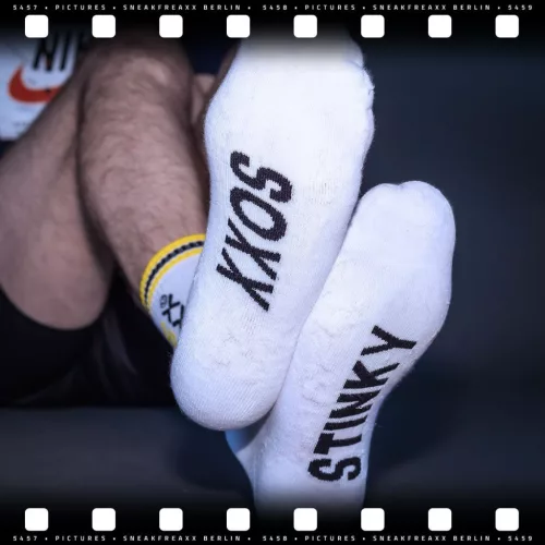 Stinky Soxx – fehér-sárga prémium zokni