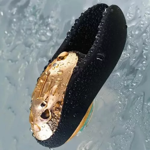 Toyfa Vibrátor Hat funkció vízálló USB töltés 9,3 cm fekete-arany