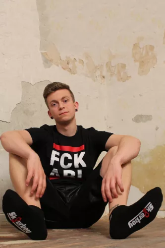 Sk8erboy – fekete negyedzokni, stílusos kényelem