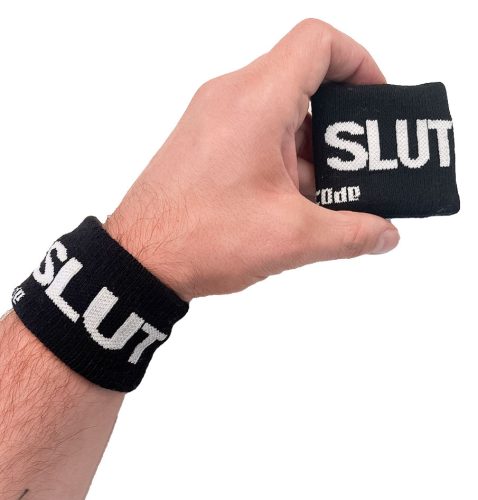 SLUT Karszalagok (2 db) – stílusos önkifejezési eszköz