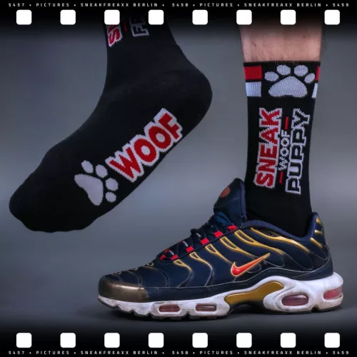 SNEAK PUPPY – fekete-piros sportszokni