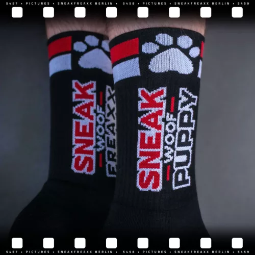 SNEAK PUPPY – fekete-piros sportszokni