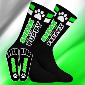 SNEAK PUPPY – Stílusos fekete-zöld zokni