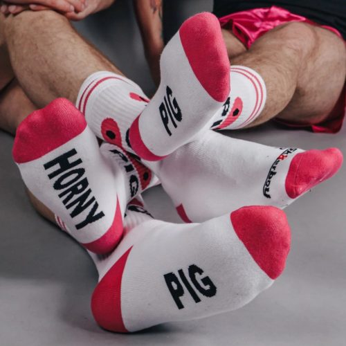 HORNY PIG Sk8erboy – stílusos fehér zokni, prémium minőség