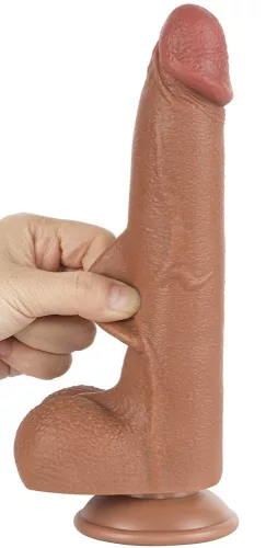 Prémium barna dildó – csúszó bőrfelülettel, 17 x 4 cm