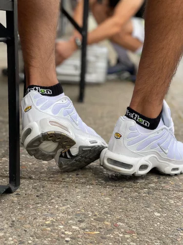 Sneakersocks 2.0 – prémium fehér sportzokni