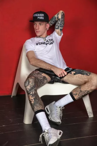 Sneakerporn Sk8erboy – stílusos fehér zoknik