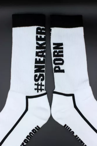 Sneakerporn Sk8erboy – stílusos fehér zoknik
