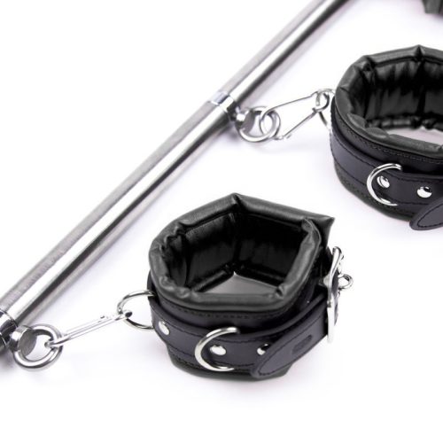 Simply Dom – fekete nyakörv és bilincses készlet