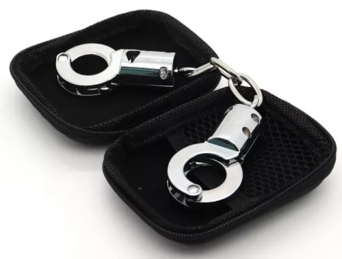 Fém hüvelykujjszorító kulccsal 18 mm S méret fekete