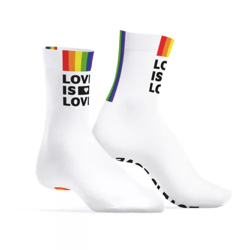 Love is Love Fehér zokni szivárvány csíkokkal egy méret 39-45-ös