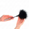KINK – strasszos fogantyús, 27 cm-es csiklandozó tollak