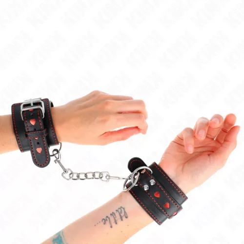 KINK – állítható csuklóbilincsek piros szívvel