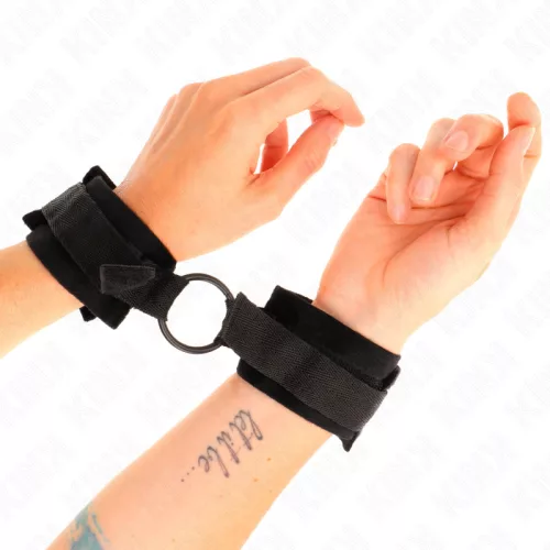 KINK - állítható fekete szőr kézbilincs O-gyűrűvel