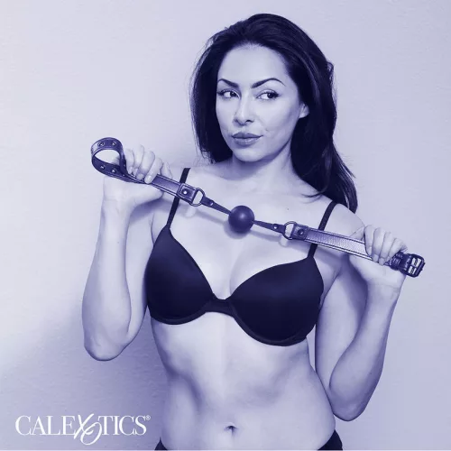 CalExotics – prémium szilikon ball gag fekete színben