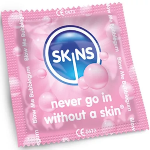 SKINS Bubblegum rágógumiízű óvszer - 4 db