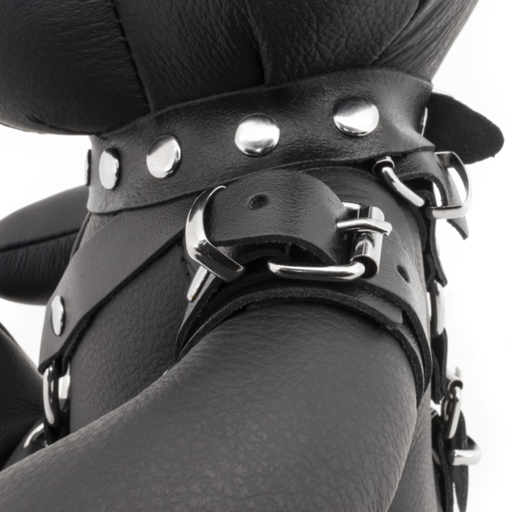 Leather Bear Bendy mackó fekete BDSM